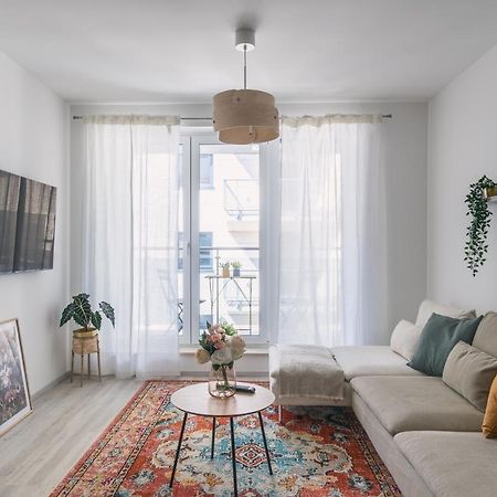 Corvin Apartment With Balcony And Ac Budapeşte Dış mekan fotoğraf