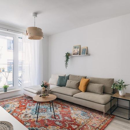 Corvin Apartment With Balcony And Ac Budapeşte Dış mekan fotoğraf