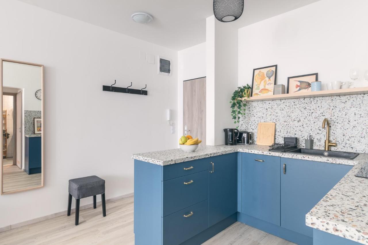 Corvin Apartment With Balcony And Ac Budapeşte Dış mekan fotoğraf