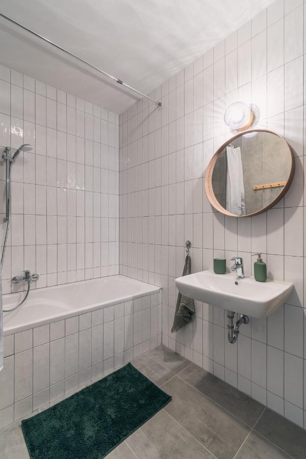 Corvin Apartment With Balcony And Ac Budapeşte Dış mekan fotoğraf