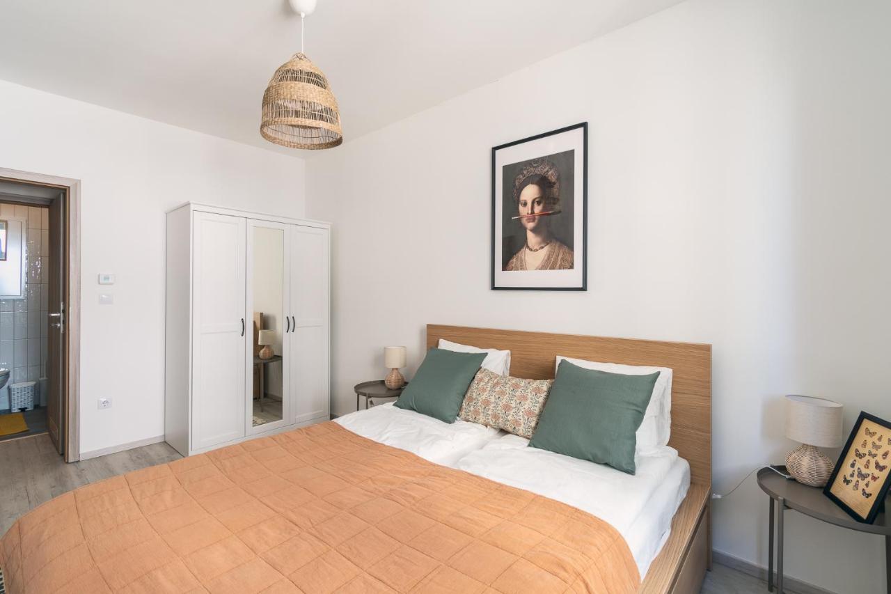 Corvin Apartment With Balcony And Ac Budapeşte Dış mekan fotoğraf