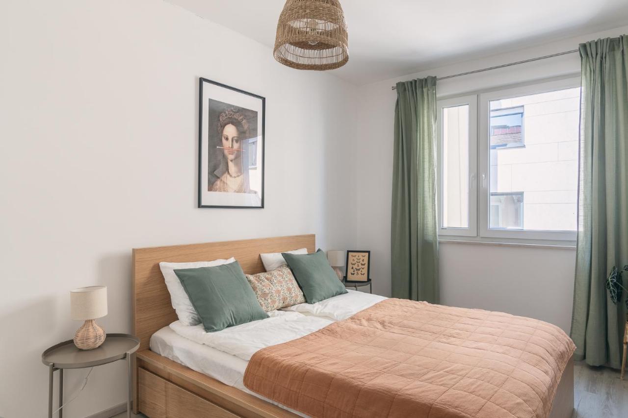 Corvin Apartment With Balcony And Ac Budapeşte Dış mekan fotoğraf
